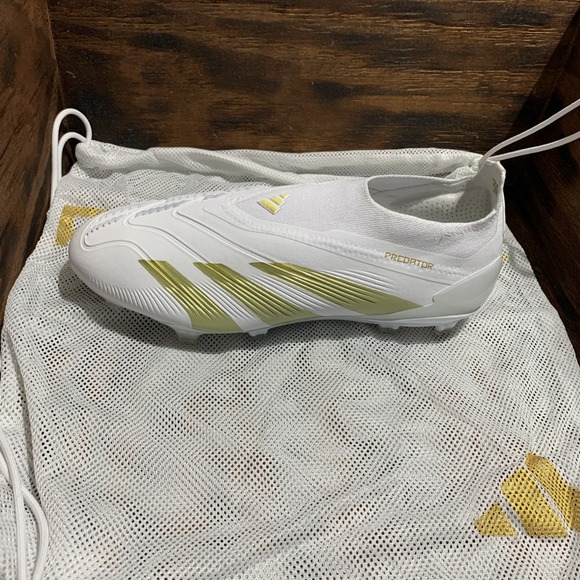 Adidas Predator Elite FG Laceless Men Size 7.5 Gold White Soccer Cleats